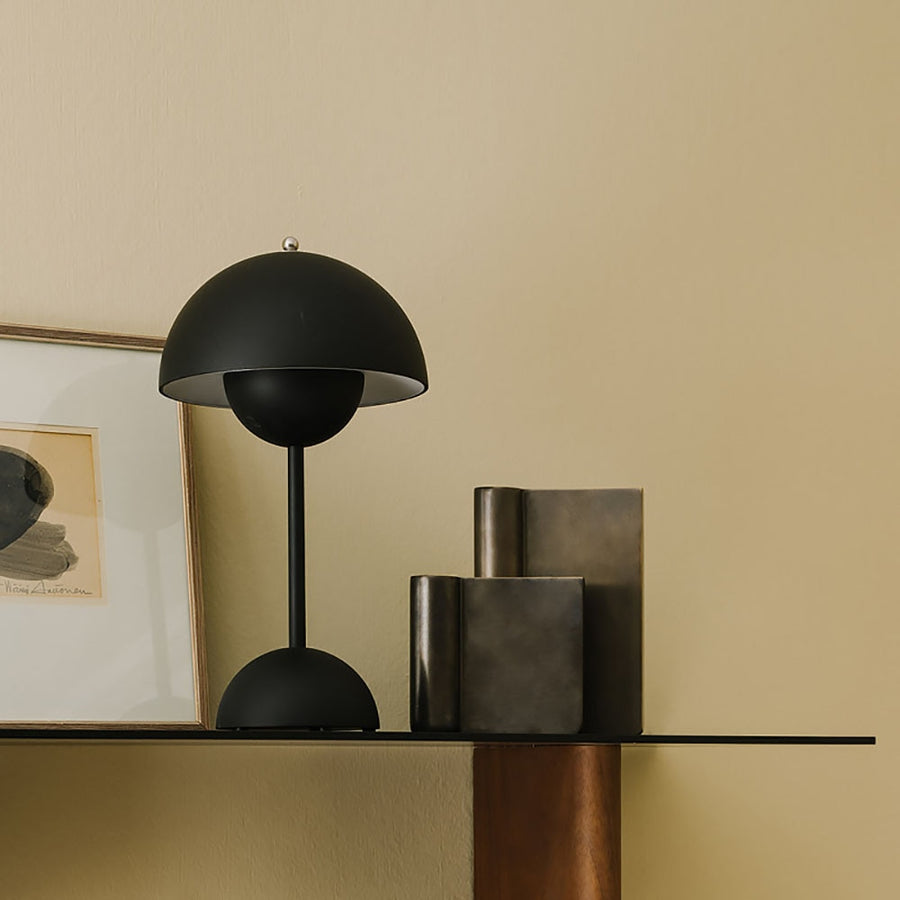 Minimalist Flowerpot Portable Mushroom Table Lamp